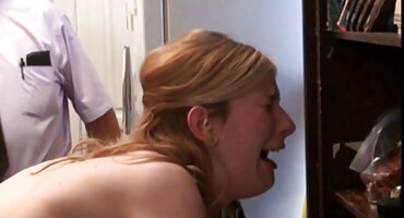 sex live bán hàng Người phụ nữ bị đụ phim sex anime ko che bởi một anh chàng xoăn tội nghiệp.